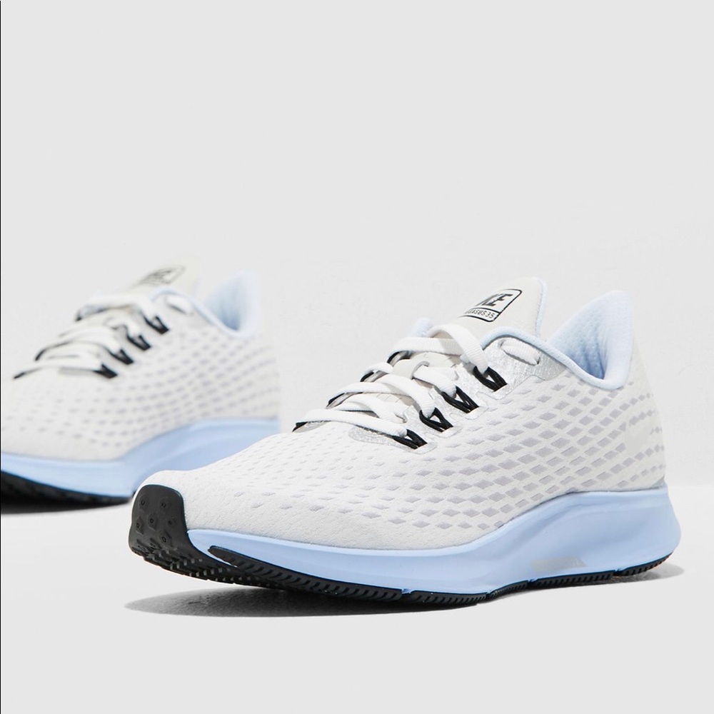 Nike women’s running shoe size 8